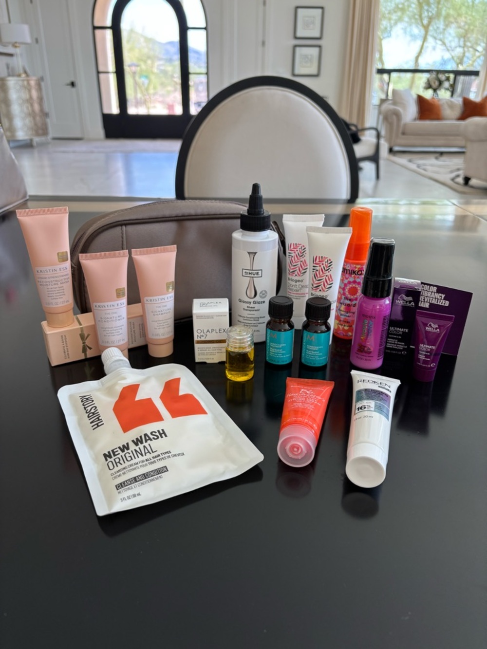 *CLOSEOUT* 16 Piece Haircare Discovery Set